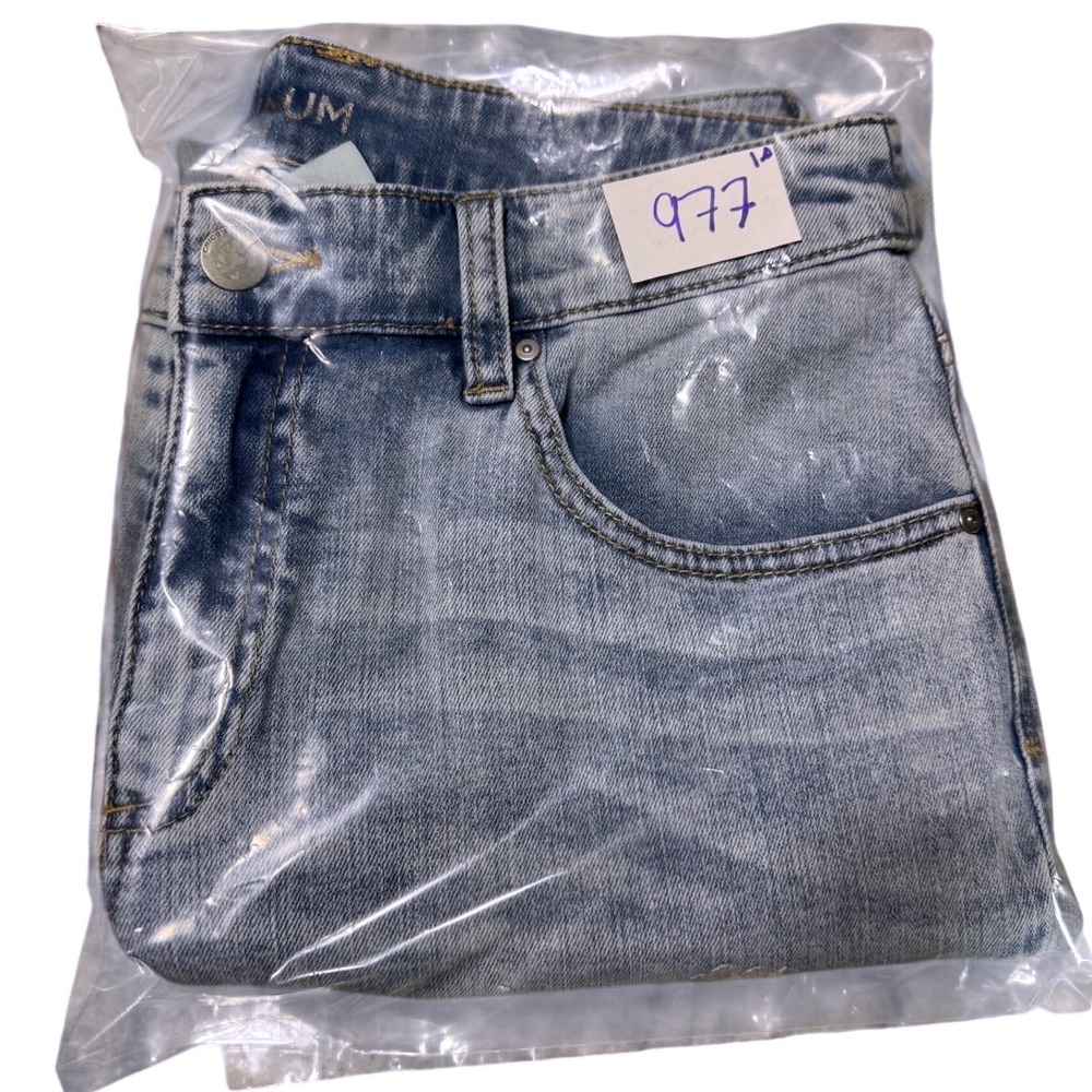 Chico's Platinum Skimmer Jeans Womens 0.5 Embroidered Light Wash Blue Boho Artsy - Picture 14 of 14